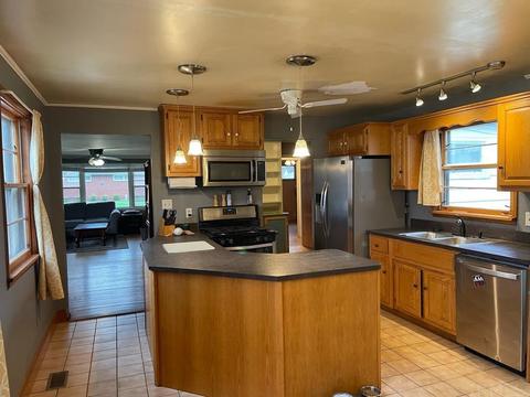 421 Mc Loy Dr, Pendleton, IN 46064 photo 4