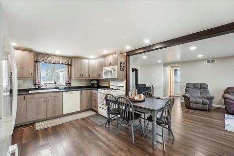 10313 Brummit Rd, Granger, IN 46530 photo 9