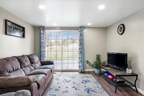 10313 Brummit Rd, Granger, IN 46530 photo 6