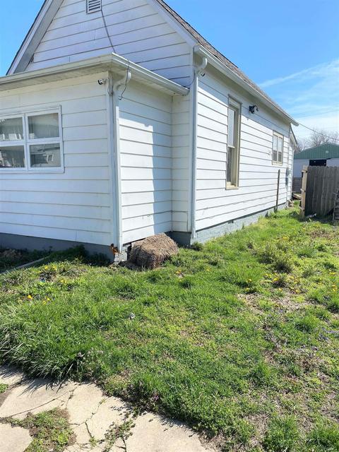 325 S State St, Sullivan, IN 47882 photo 3