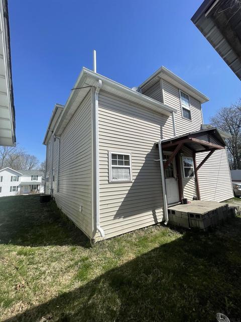 114 E Main St, Larwill, IN 46764 photo 5