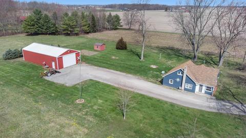 66491 Beech Rd, Wakarusa, IN 46573 photo 3
