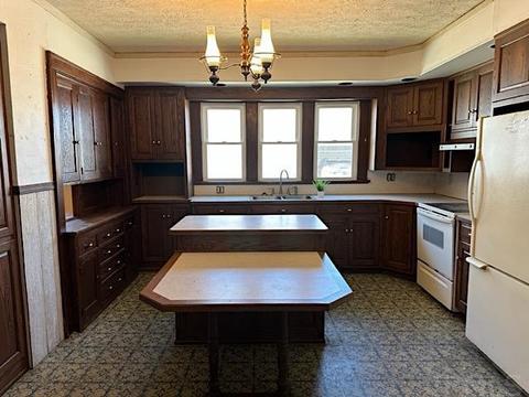 415 E Franklin St, Delphi, IN 46923 photo 7