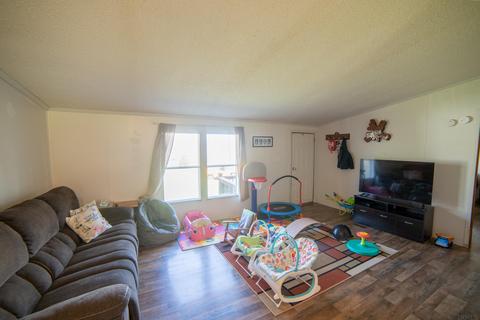 734 Old Highway 60 W, Mitchell, IN 47446 photo 4