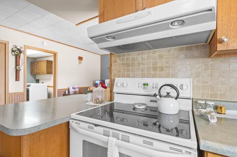105 E 8th St, Warren, IN 46792 photo 15