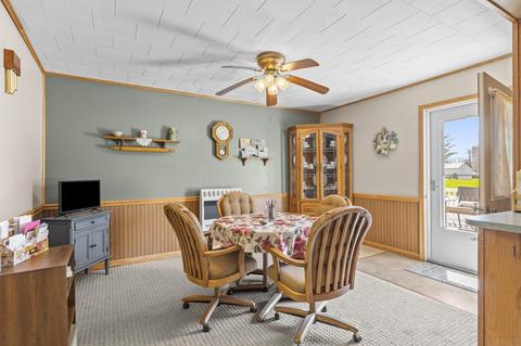 105 E 8th St, Warren, IN 46792 photo 17
