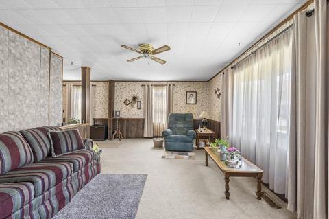 105 E 8th St, Warren, IN 46792 photo 10