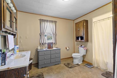 105 E 8th St, Warren, IN 46792 photo 20