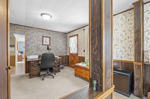 105 E 8th St, Warren, IN 46792 photo 8