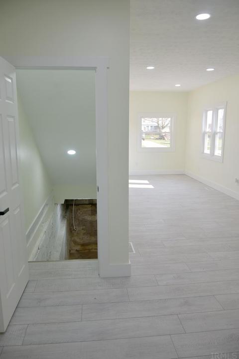 422 E Maple St, Bremen, IN 46506 photo 8