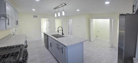 422 E Maple St, Bremen, IN 46506 photo 5