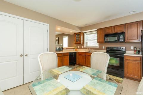 2812 E Bressingham Way, Bloomington, IN 47401 photo 5