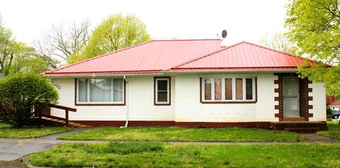 1121 4th St, Covington, IN 47932 photo 1