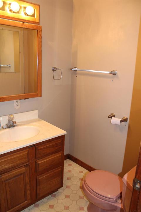1121 4th St, Covington, IN 47932 photo 19