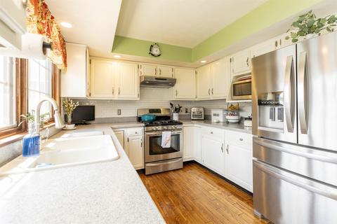 12380 Cavalry Ct, Granger, IN 46530 photo 11