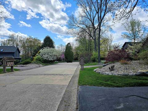 2409 E Boston Rd, Bloomington, IN 47401 photo 3