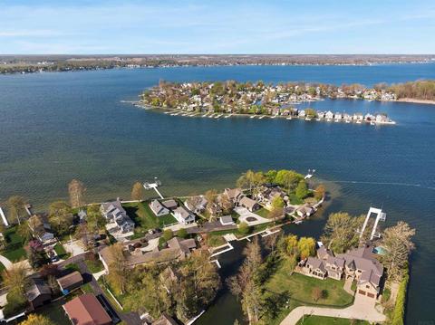 8545 E Black Point Rd, Syracuse, IN 46567 photo 3