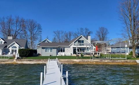8545 E Black Point Rd, Syracuse, IN 46567 photo 4