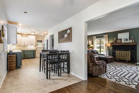 852 E John St, Nappanee, IN 46550 photo 13