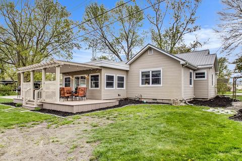 852 E John St, Nappanee, IN 46550 photo 32