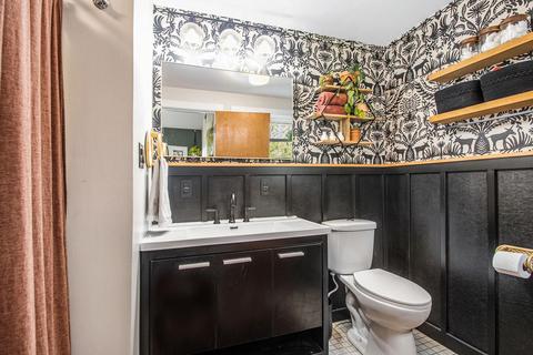 852 E John St, Nappanee, IN 46550 photo 22