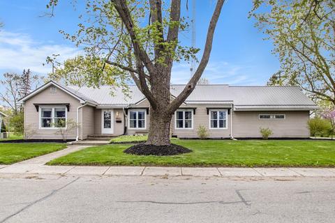 852 E John St, Nappanee, IN 46550 photo 1