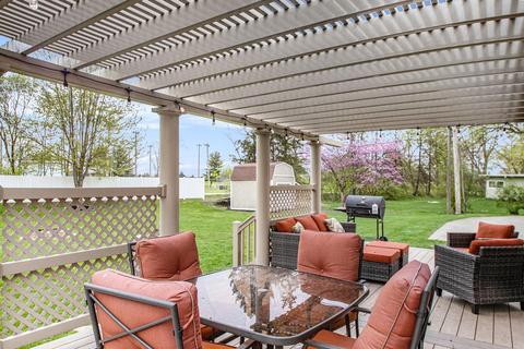 852 E John St, Nappanee, IN 46550 photo 31