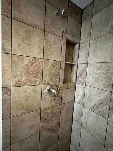 36 E Wayne St, Redkey, IN 47373 photo 18