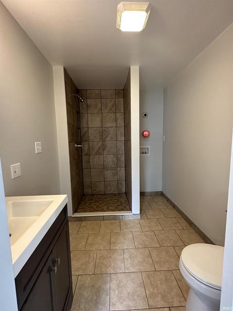 36 E Wayne St, Redkey, IN 47373 photo 15