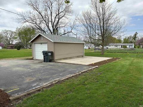 36 E Wayne St, Redkey, IN 47373 photo 5