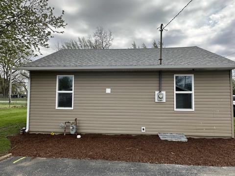 36 E Wayne St, Redkey, IN 47373 photo 4