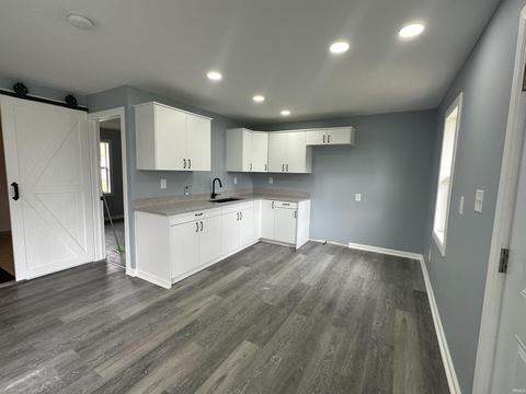36 E Wayne St, Redkey, IN 47373 photo 11