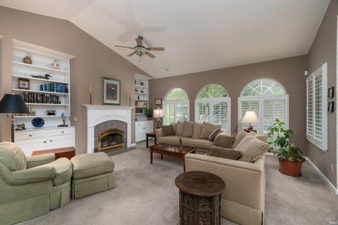3626 E Tamarron Dr, Bloomington, IN 47408 photo 4