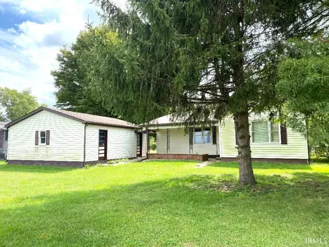 106 E Third St, Worthington, IN 47471 photo 2