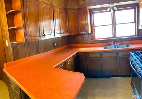 106 E Third St, Worthington, IN 47471 photo 11