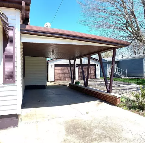 106 E Third St, Worthington, IN 47471 photo 6