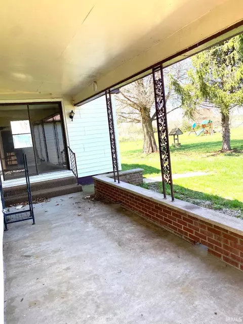 106 E Third St, Worthington, IN 47471 photo 25