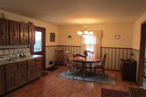 901 W Curry St, Mitchell, IN 47446 photo 8