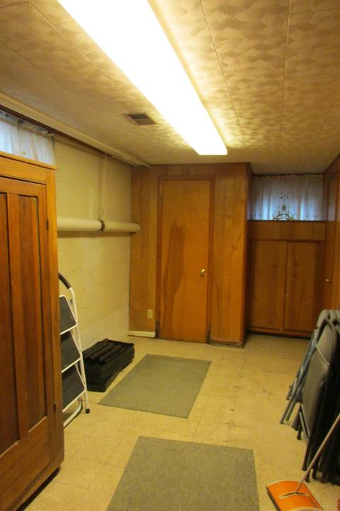 901 W Curry St, Mitchell, IN 47446 photo 16