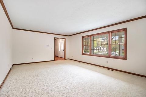 17333 Silverwood Loop, Granger, IN 46530 photo 5