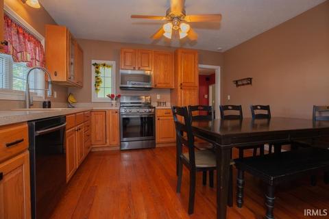 145 E Main St, Elberfeld, IN 47613 photo 6