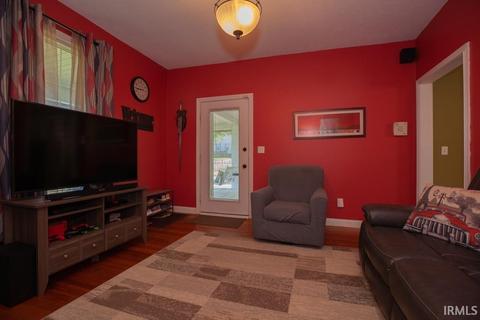 145 E Main St, Elberfeld, IN 47613 photo 3