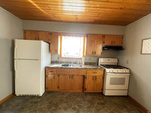 115 8th St Common, Covington, IN 47932 photo 5