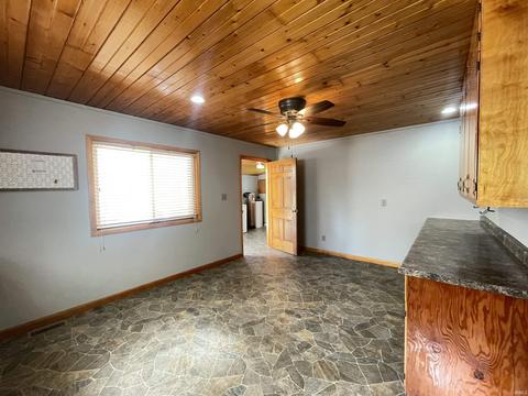 115 8th St Common, Covington, IN 47932 photo 7
