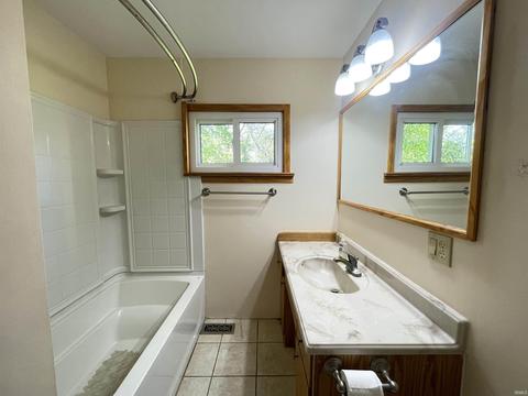 115 8th St Common, Covington, IN 47932 photo 13