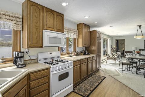 1155 S 495 E, Lagrange, IN 46761 photo 3