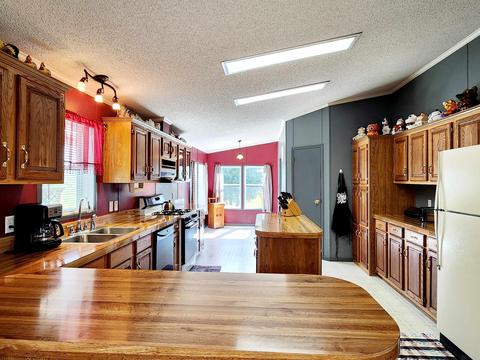 9132 W Yoder Rd, Yoder, IN 46798 photo 12