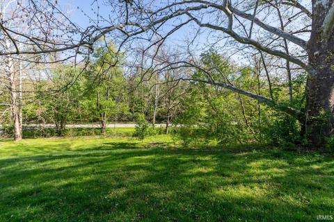 9210 E Woodview Dr, Bloomington, IN 47401 photo 2