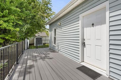 219 E 5th St, Auburn, IN 46706 photo 4