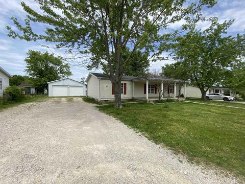 445 Dale St, Mitchell, IN 47446 photo 2